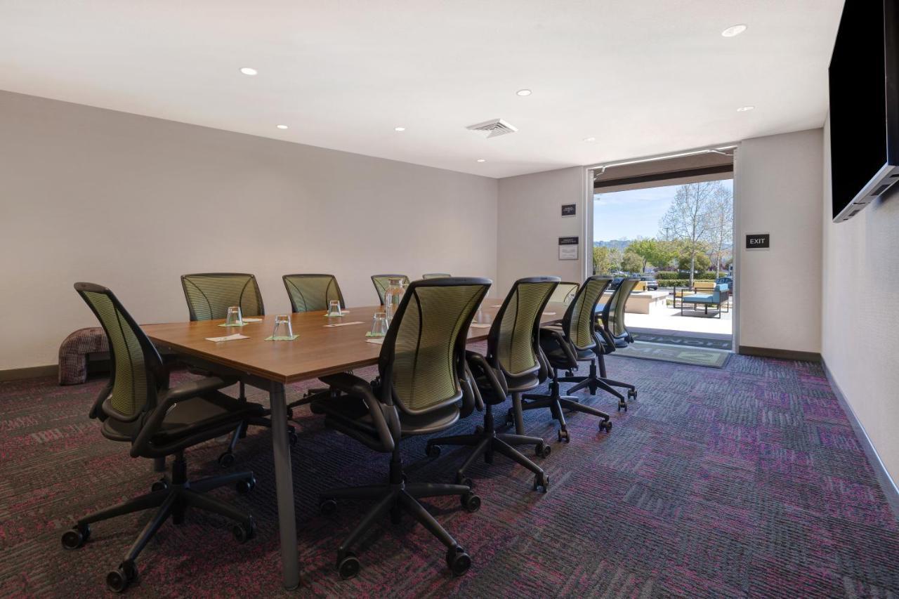 Home2 Suites By Hilton Petaluma Exteriér fotografie